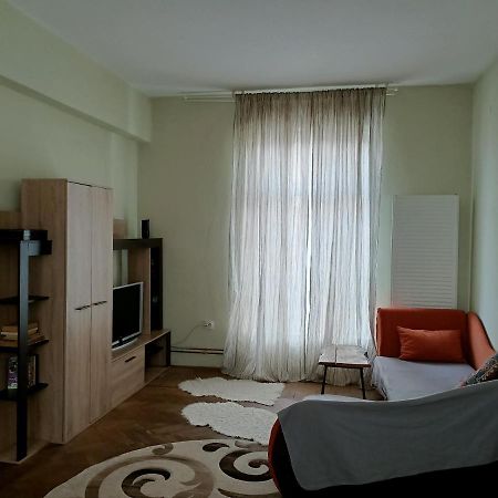Lovely Apartament In Bucharest, Baba Novac Area Екстериор снимка