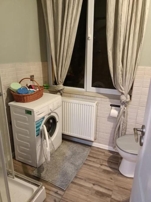 Lovely Apartament In Bucharest, Baba Novac Area Екстериор снимка
